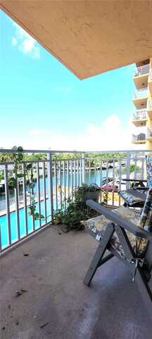 2450 NE 135th St, North Miami, FL 33181