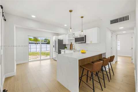 2545 NW 159th Ter, Miami Gardens, FL 33054
