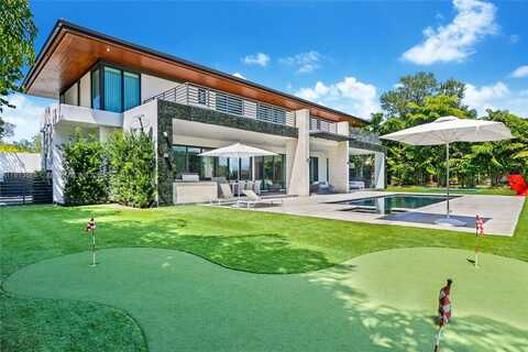 7210 S Prestwick Pl, Miami Lakes, FL 33014