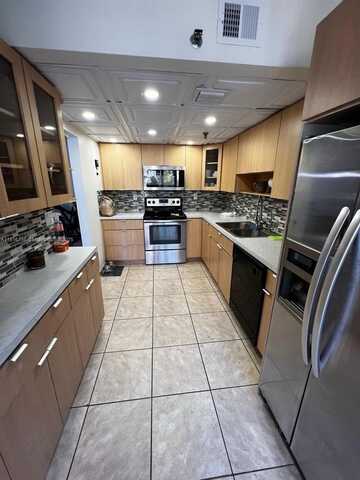 17890 W Dixie Hwy 421 Hwy, Miami, FL 33160