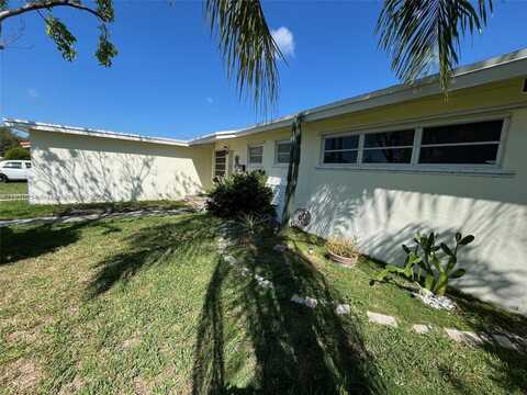 9615 Dominican Dr, Cutler Bay, FL 33189