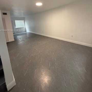 315 NW 84th St, Miami, FL 33150