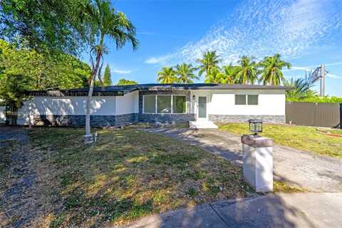 5241 Redwood Ct, Plantation, FL 33317