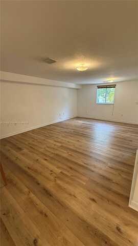 5838 Devonshire Blvd, Miami, FL 33155