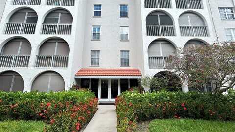 250 NE 20th St, Boca Raton, FL 33431