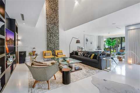 2000 S Bayshore Dr., Miami, FL 33133