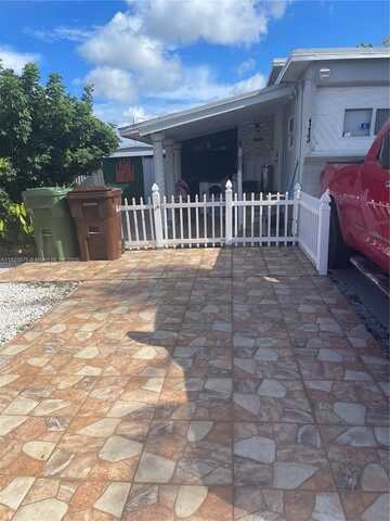 2775 W Okeechobee Rd Lote 113, Hialeah, FL 33010