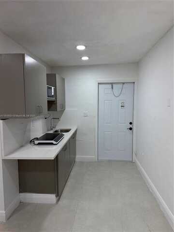 4711 SW 27th St, West Park, FL 33023