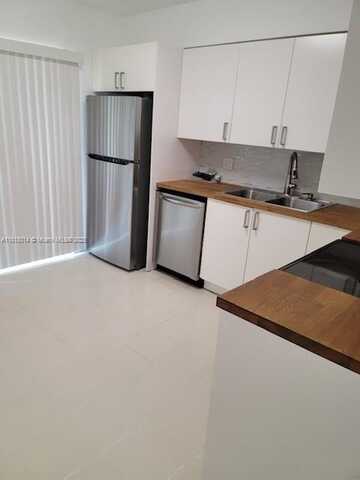 3490 Atlanta St, Hollywood, FL 33021