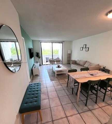 2345 NE 135th St, North Miami, FL 33181
