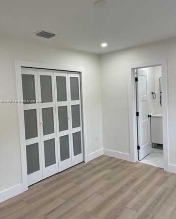 106 E 8th St, Hialeah, FL 33010