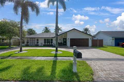 2750 SW 86th Way, Davie, FL 33328