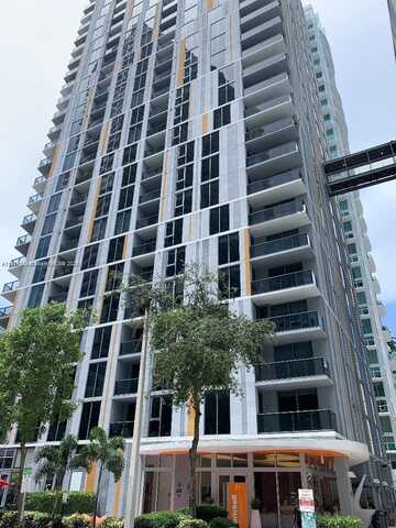 31 SE 6th St, Miami, FL 33131