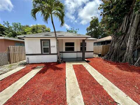 6729 NW 4th Ct, Miami, FL 33150