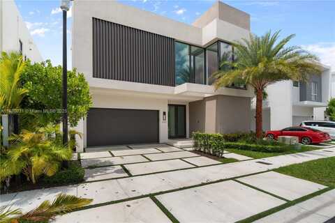 10459 NW 68th Ter, Doral, FL 33178