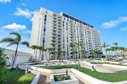 13499 Biscayne Blvd, North Miami, FL 33181