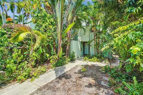 2591 Trapp Ave, Miami, FL 33133