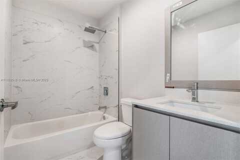 2555 NE 193rd St, Miami, FL 33180