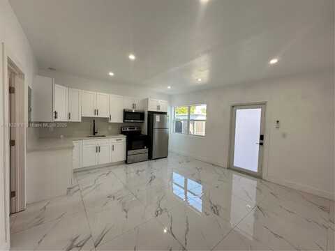 1700 Thomas St, Hollywood, FL 33020