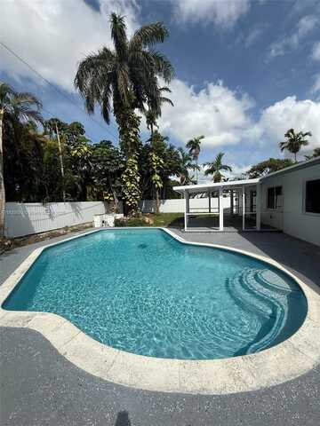 9934 SW 195th St, Cutler Bay, FL 33157