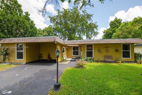 7201 NW 67th St, Tamarac, FL 33321