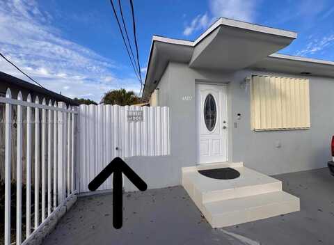 4887 NW 4th St, Miami, FL 33126