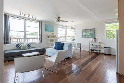 420 15th St, Miami Beach, FL 33139