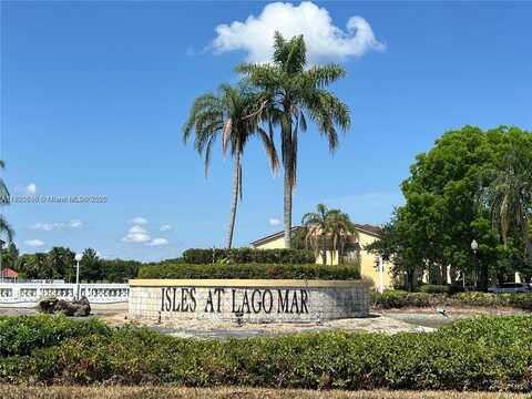 12760 Vista Isles Dr, Sunrise, FL 33325