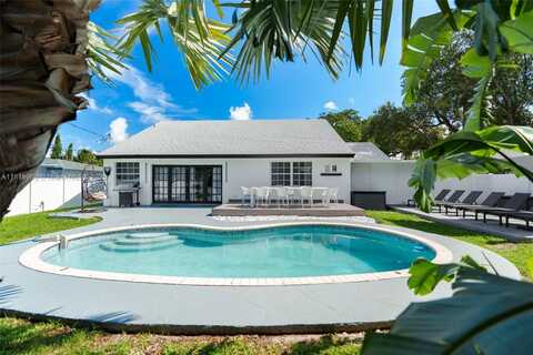 1401 SW 32nd St, Fort Lauderdale, FL 33315