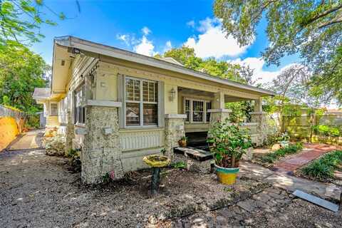 176 NE 50th St, Miami, FL 33137