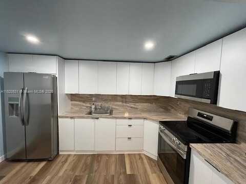 1475 NE 125th Ter, North Miami, FL 33161