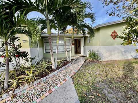 6481 Kimberly Blvd, North Lauderdale, FL 33068