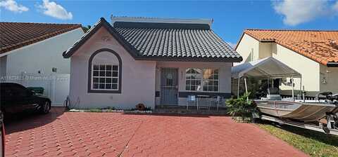 8881 NW 108th Ln, Hialeah Gardens, FL 33018