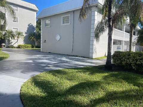 17255 SW 95th Ave, Palmetto Bay, FL 33157