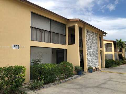1753 N 3rd Ave N, Lake Worth, FL 33460