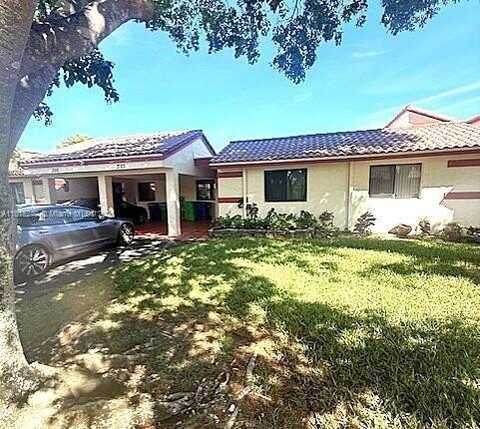 303 NW Lakeside Ct, Sunrise, FL 33326