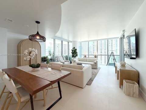 1331 Brickell Bay Dr, Miami, FL 33131