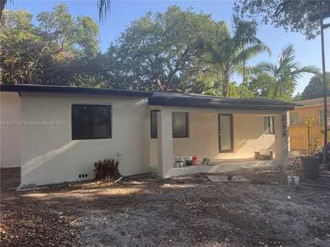 666 NE 164th Ter, Miami, FL 33162