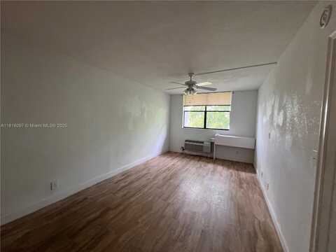 2401 Riverside Dr, Coral Springs, FL 33065