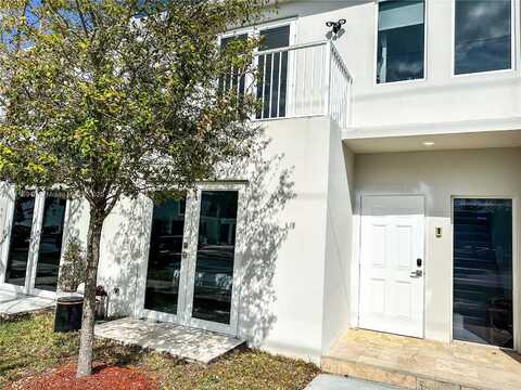 14467 SW 260th St, Homestead, FL 33032