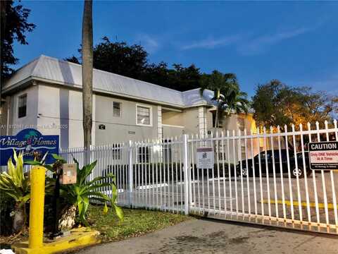 17255 SW 95th Ave, Palmetto Bay, FL 33157