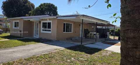 20520 NW 21st Ave, Miami Gardens, FL 33056