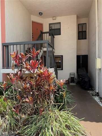 852 NE 209th St, Miami, FL 33179