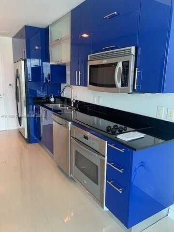 60 SW 13th St, Miami, FL 33130