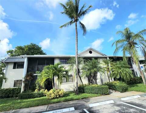 935 NE 199th St, Miami, FL 33179