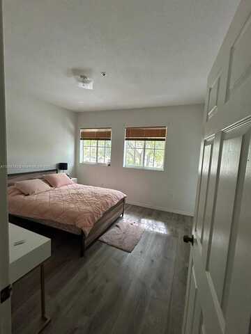 3924 SW 52nd Ave, Pembroke Park, FL 33023