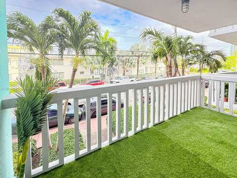 7620 Carlyle Ave, Miami Beach, FL 33141