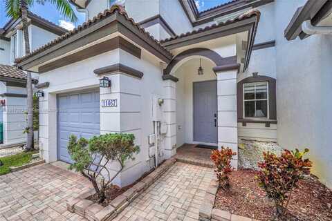 11467 NW 76th St, Doral, FL 33178