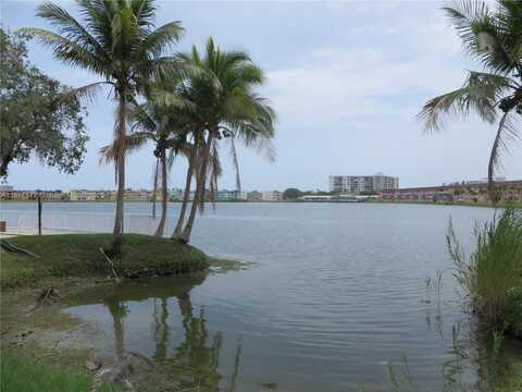 1400 NE 191st St, Miami, FL 33179