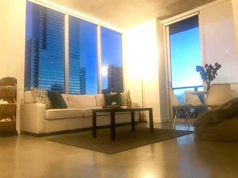 151 SE 1st St, Miami, FL 33131